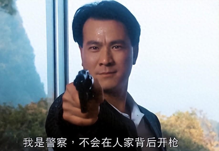 周星驰客串警察_周星驰电影里的警察_