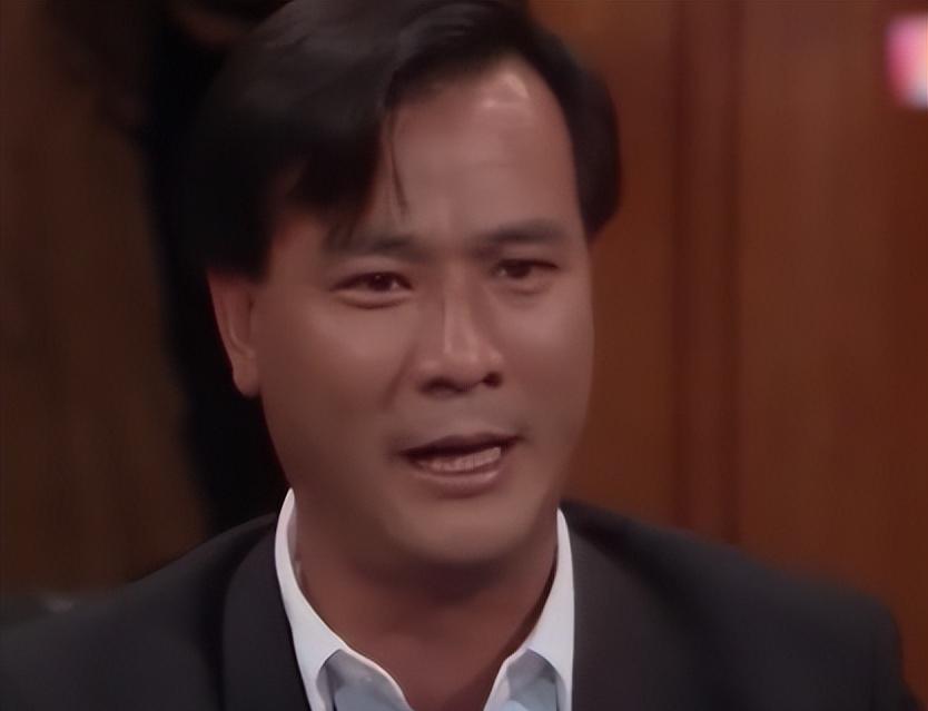 周星驰电影里的警察_周星驰客串警察_